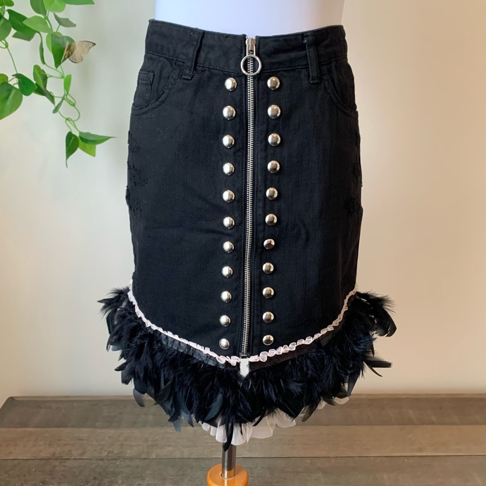 Odi et Amo Skirt - Picture 1 of 5